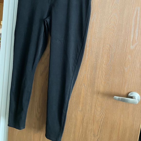 SPANX PANTS BLACK-  SIZE 1X RETAIL $148 - $35 or BEST OFFER - Picture 5 of 7